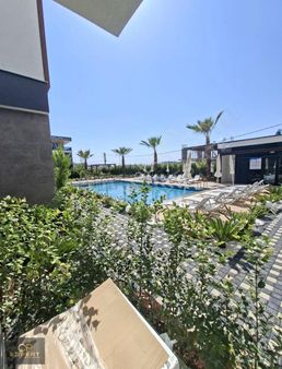 Kuşadası Ata Mahallesinde Konforlu Yaşam Alanı