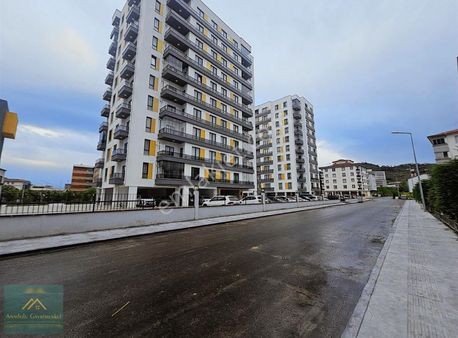 Anadolu Gayrimenkul'den Cumhuriyet Mah.kiralık 3+1 Site Dairesi