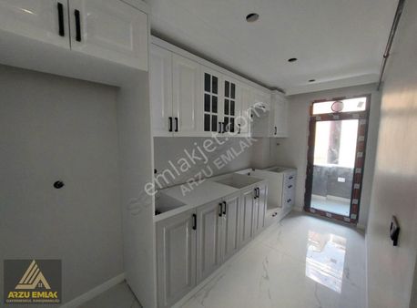 Arzu Emlaktan Yunusemre Mah. Satılık 1.normal Kat Sıfır Daire