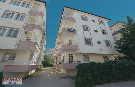 Paşaköşkü'nde 4 Katlı Binada 3. Kat 170 Metrekare 3+1 Daire