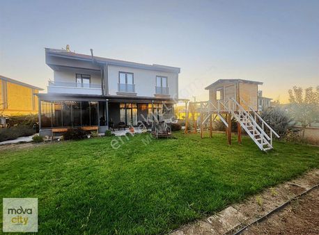 Silmkentte 620 M2 Arsa-3 Katlı Komple Yapılı Satılık Lüks Villa
