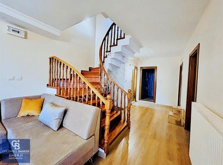 Bahçeşehir 2.kısım Yeşillikler İçerisinde 5+2 Satılık Köşe Villa