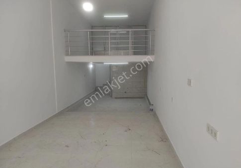 Silifke Saray Mahallesi De Çarşıda Asma Katlı Tuvalet Mutfak Lı Kiralık Dükkan