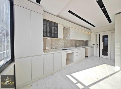 Güzellik Ayrıntıda Gizlidir.ayrıntı İse Kutlar'da*2.5+1*daireler