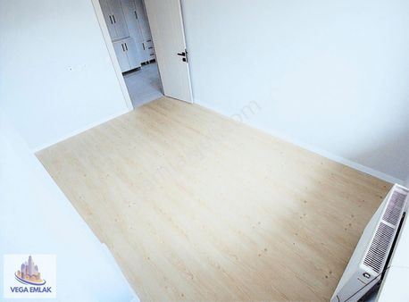 Vega Emlaktan Kervan Dondurma Üzeri İçi Yapılı 3+1 Satılık Daire