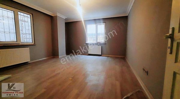 Finans Merkezine Ve Tem'e Yakın Konumda-boş-y. Giriş 2+1 85m2.