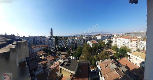 Üçkuyular F. Altay Metro Yanı, Caddede Deniz Manzaralı Satılık