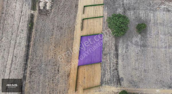 Rens Gayrimenkulden Kadıllı Köy İçinde Satılık Hisse