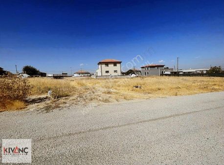 Kıvanç Gayrimenkul'den Yakada Satılık Çift Yol Cepheli Arsa