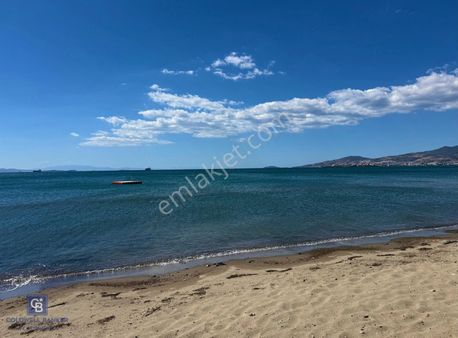 Çandarlı Tatilköy Sitesi 2+1 Bahçeli Tadilatlı Satılık Yazlık