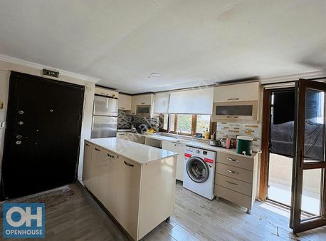 Fatih Merkez'de Aile Apt. Kız Öğrenciye 2+1 Eşyalı Kiralık Daire