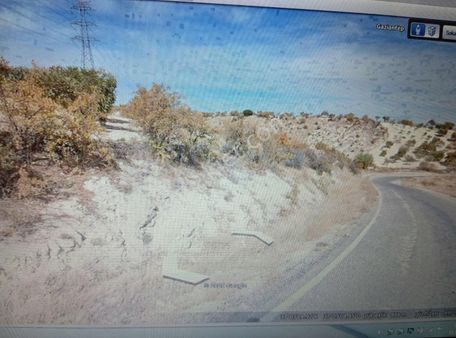 Elçi Gayrimenkul Den Asvalt Üstü Bağ