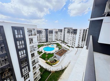 Macit'den Balkan Shu 09 Da 3+1 Köşe Havuz Cephe Satılık Daire