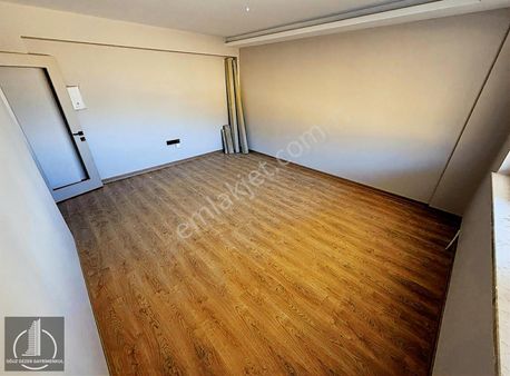 Oğuz Gezer Gayrimenkul'den Tamamına Yakın Kredili 3+1 Daire