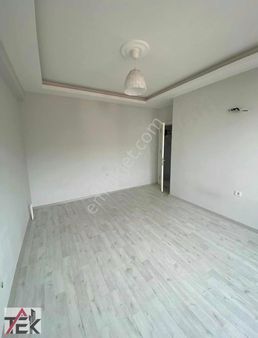 Bayraklı Şehir Hastanesi Karşısı Geniş 2+1 K.mutfak Kiralık