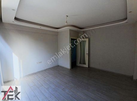 Bayraklı Sevgi Yolu İzbana Yakın Kapalı Mutfak 2+1 Satılık Daire