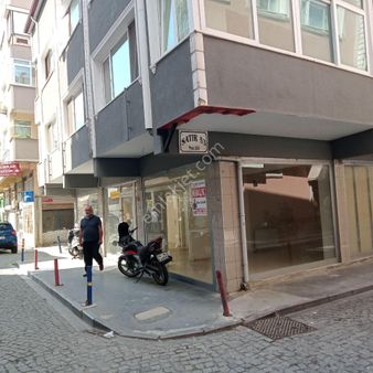 İstinyede Merkezi Konumda 250.m2.kiralık İşyeri