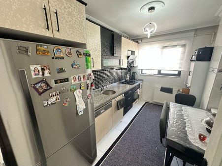 Şeref Emlak Gaziosmanpaşa Karlıtepe Satılık 3+1 Daire 5.150.000 Tl