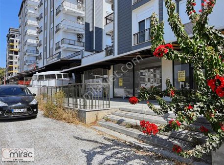 Sarılar Ana Cadde Üzerinde Geniş Kiralık Köşe Dükkan