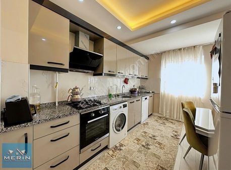 Yeni Emek'de Caddeye 100 Metre Satılık 5+1 250m2 Dublex Daire