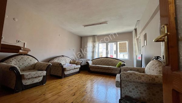 Çalışkan'dan Cadde Üzeri Aparttan Ucuz 2+1 Daire