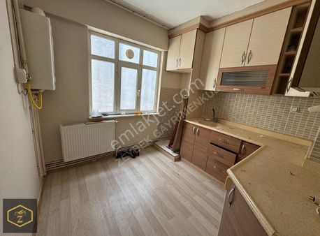 Zeybek Emlaktan Kurtuluş'ta 2+1 Dairemiz Satılıktır