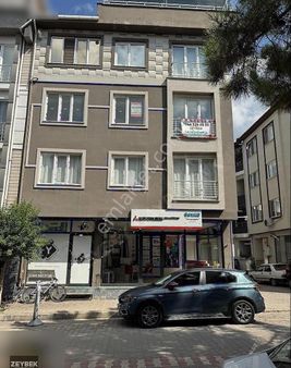 Zeybek Emlaktan Gündoğdu Cadde Üstü 2+1 Dairemiz Satılıktır
