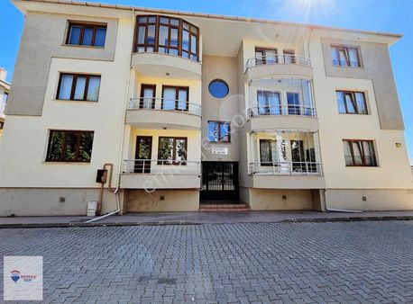 Remaxdem'den Demirkent'te Atakent Konutlarında 4+1 Kiralık Daire