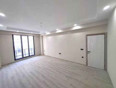 Akman'dan Edremit Adliyesi Ve Otogara Yakın 2+1 Sıfır Daire