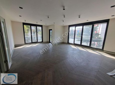 Güney Emlak-florya Basınköy'de Çift Girişli 6+2 Sıfır Dubleks