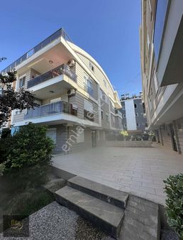 Başkurt Gayrimenkul 'den Yüzme Havuzlu 2+1 Kiralık Daire