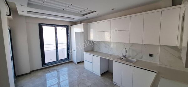Zafer Mahallesinde 3+1 170 M² Satılık Daire