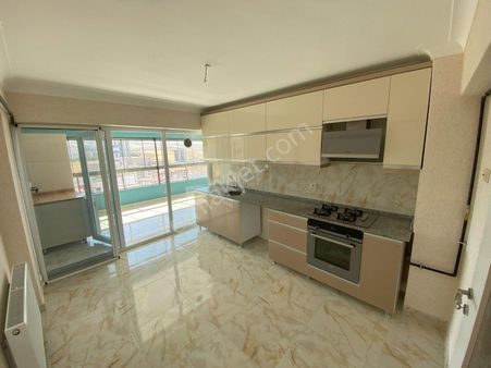 Mamak Yeni Bayındır Mahallesi Güneyce Sitede 6+2 Satılık Konut