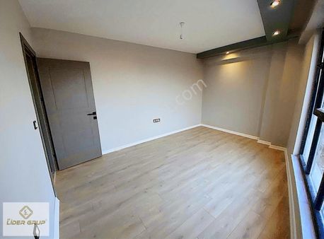 [eslider] Esentepe'de Arakat Satılık Lüks 3+1