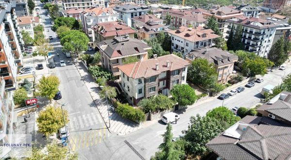 Çengelköy Bahçelievler 3 Katlı Tripleks Villa