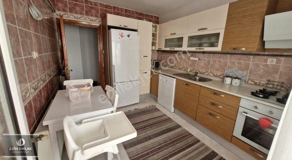 Kavakpınar Mah Ferah Arakat Balkonlu Geniş 3+1 Satılık Daire