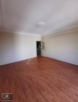 Cumhuriyet Mah Ferah Balkonlu Temizz 2+1 Satılık Daire