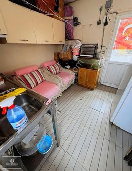 Hürriyet Mah Balkonlu Geniş Metro'ya Yakın Temiz 3+1 Daire