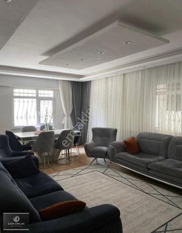 Çamçeşme Mah Balkonlu Geniş Giriş Kat Temiz 2+1 Daire