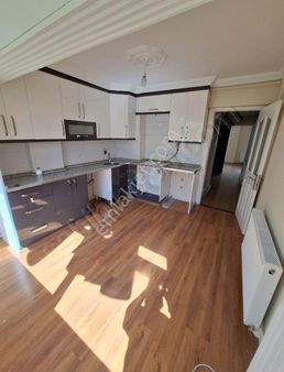 Alaybey Pazaryeri Civarı 2+1 Ara Kat Satılık Daire