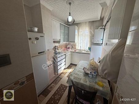 Fatihte Metroya Yürüme Mesafesinde Ara Kat Marsafsız Kaçmaz 3+1 Daire!!!