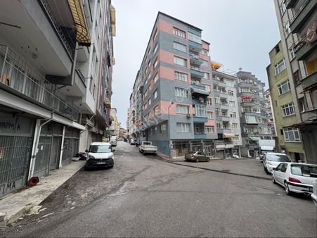 Muhteşem Konumuyla Merkezi Konumda Arsa Tapulu Satılık 2+1 Daire