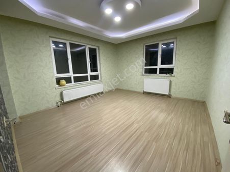 Atapark'da Caddeye Yakın 3+1 Daire