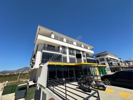 İzmir Seferihisar Ürkmez Merkez De Satılık 2+1 Yazlık Daire Asansör Lü