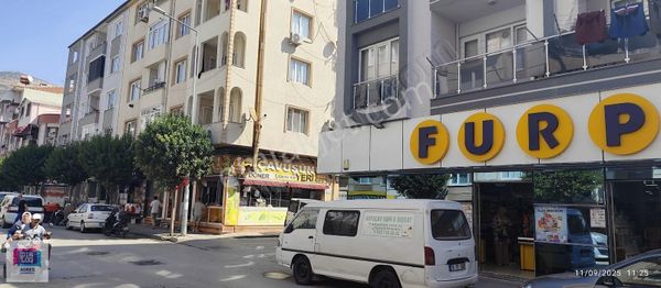 Gemlik Hürriyet Caddesinin En İşlek Yerinde Satılık Dükkan