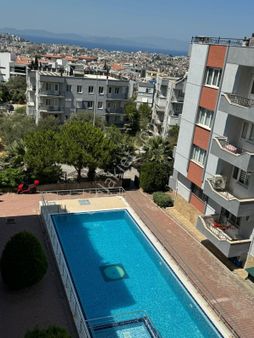 Kuşadası Ege Mahallesinde Satılık Doğalgazlı Daire