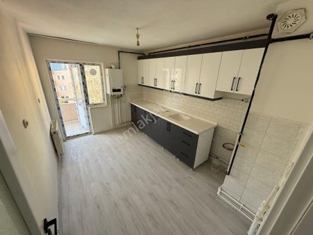Sincan Ertugrulgazi Mah Ön Cephe Salon Bagımsız 3.arakat Daire