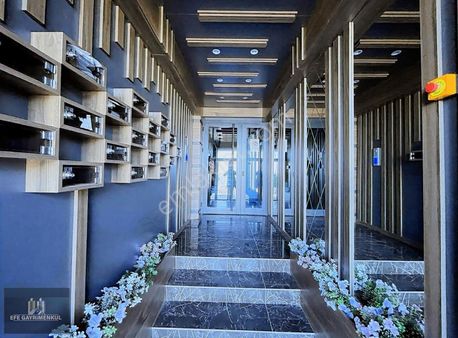 Efe Gayrimenkul'den Mavi Göl Manzaralı Güney Cephe Lüx Yapı