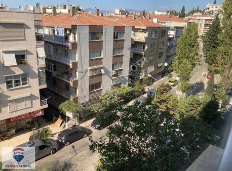İnönü Cadde'sinin En Merkezi Noktasında Arakat 2 Oda 1 Salon