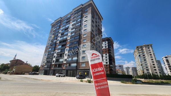 Selçuklu Şeker'de Site İçi Ara Kat 4+1 Üç Cepheli Sıfır Daire